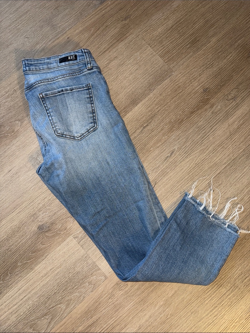 KUT FROM THE KLOTH Light Blue Wash Frayed Raw Hem Ankle Jeans